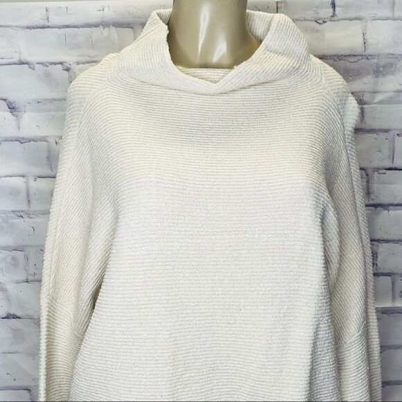 RDI Modern Designer mock neck dolman sweater NWT - Picture 4 of 10